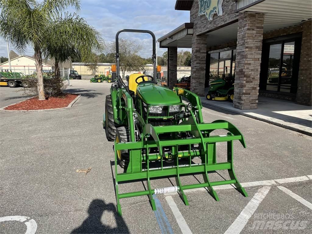 John Deere 3032E 小型曳引機