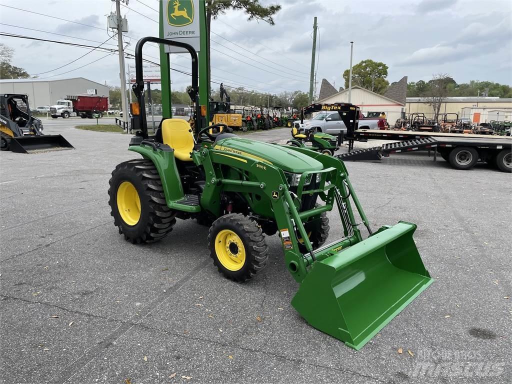 John Deere 3032E 小型曳引機