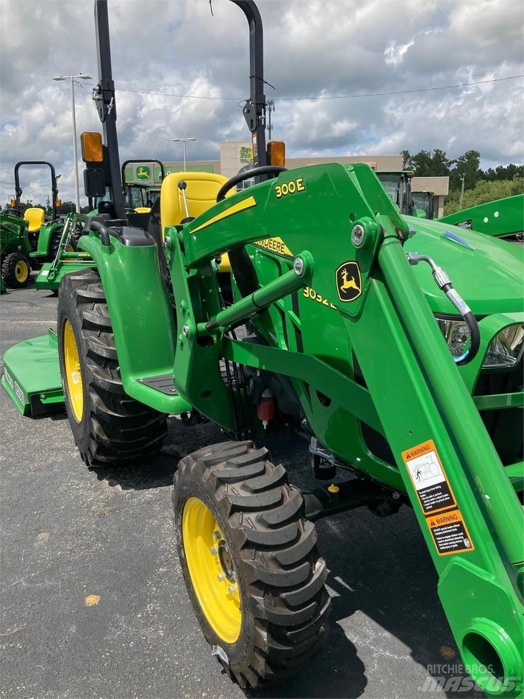 John Deere 3032E 小型曳引機