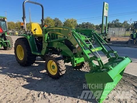 John Deere 3033R 小型曳引機