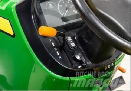 John Deere 3035D 小型曳引機