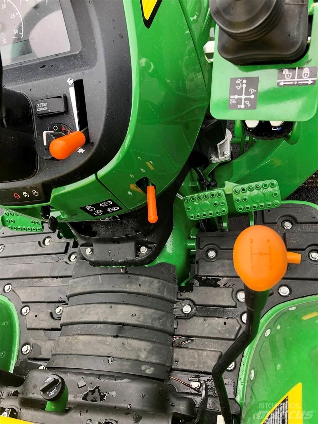 John Deere 3035D 小型曳引機