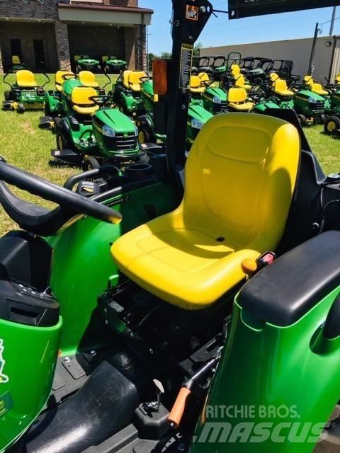 John Deere 3038E 小型曳引機