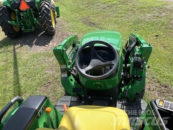 John Deere 3038E 小型曳引機