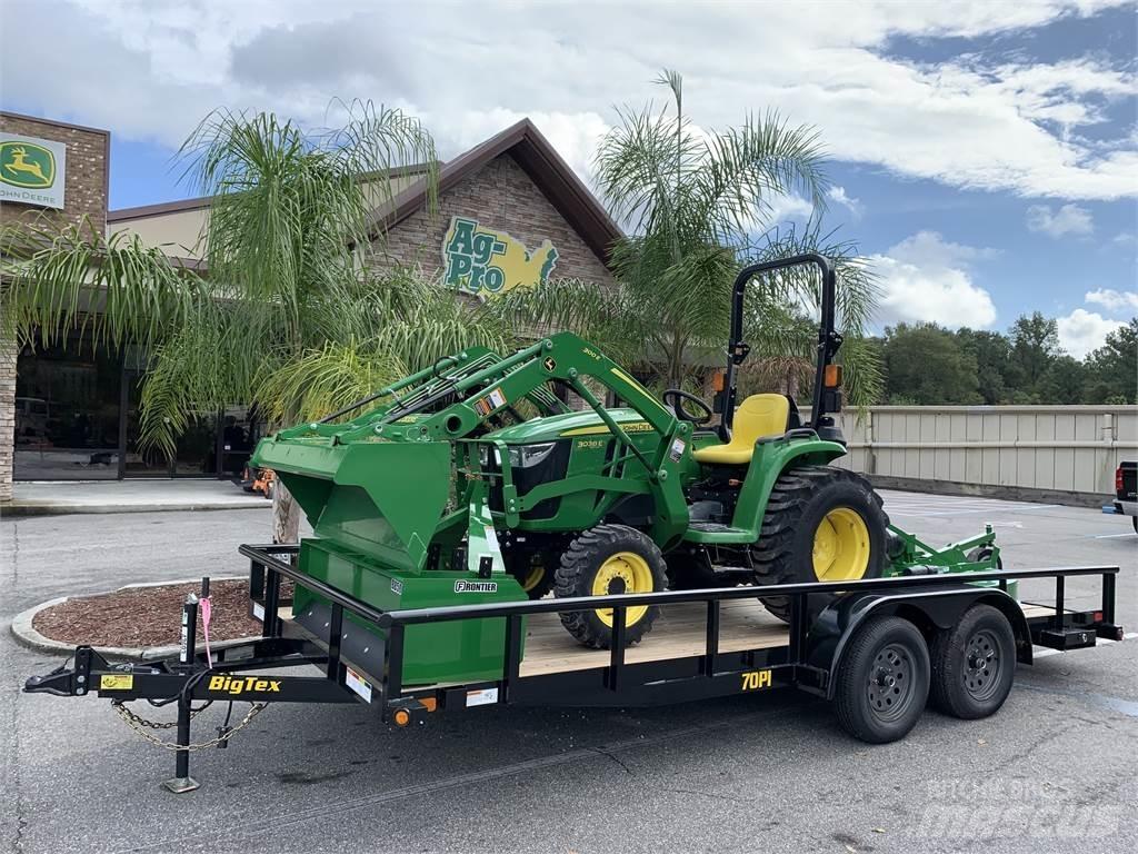 John Deere 3038E 小型曳引機