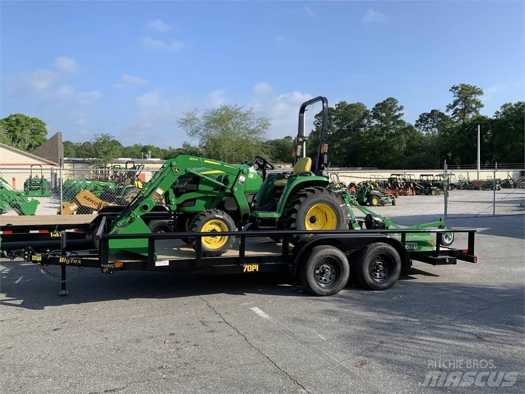 John Deere 3038E 小型曳引機