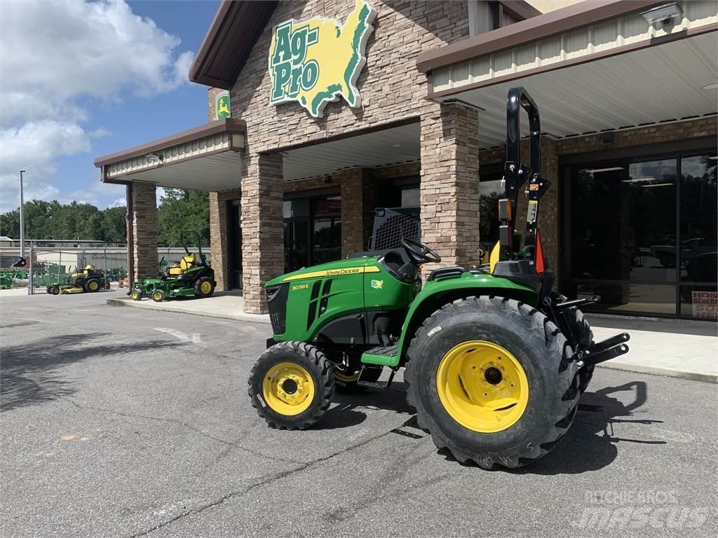 John Deere 3038E 小型曳引機