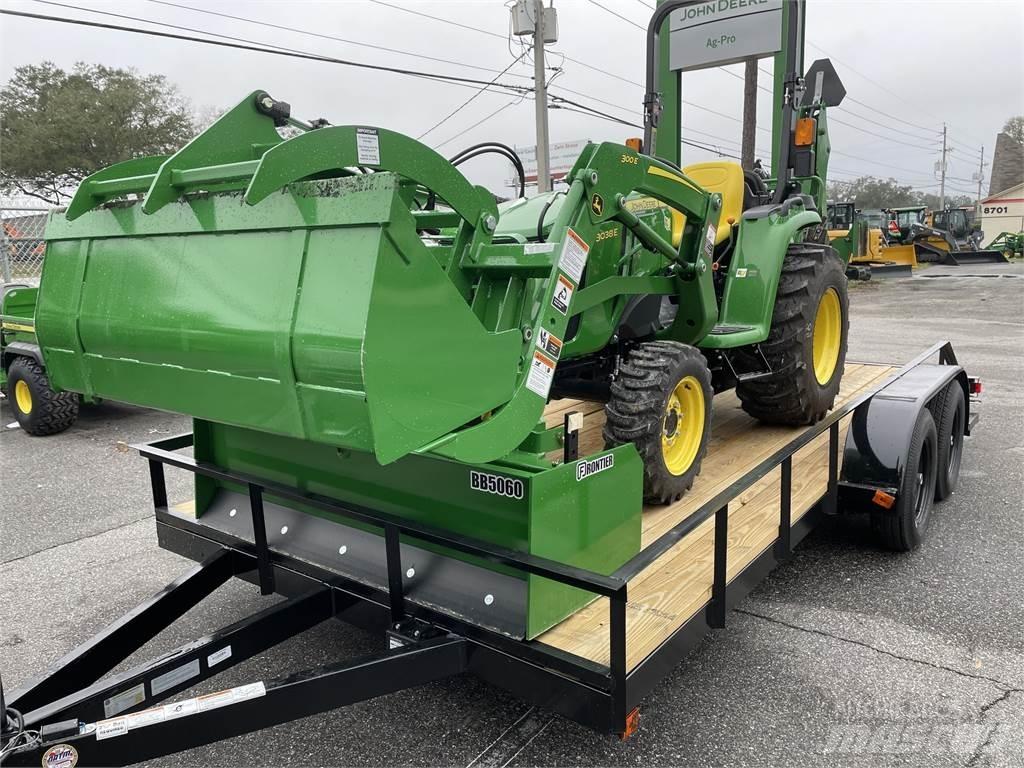 John Deere 3038E 小型曳引機