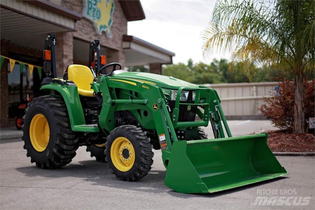 John Deere 3038E 小型曳引機