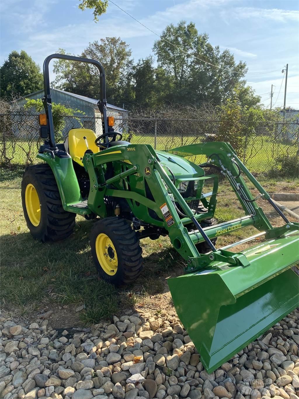 John Deere 3038E 小型曳引機
