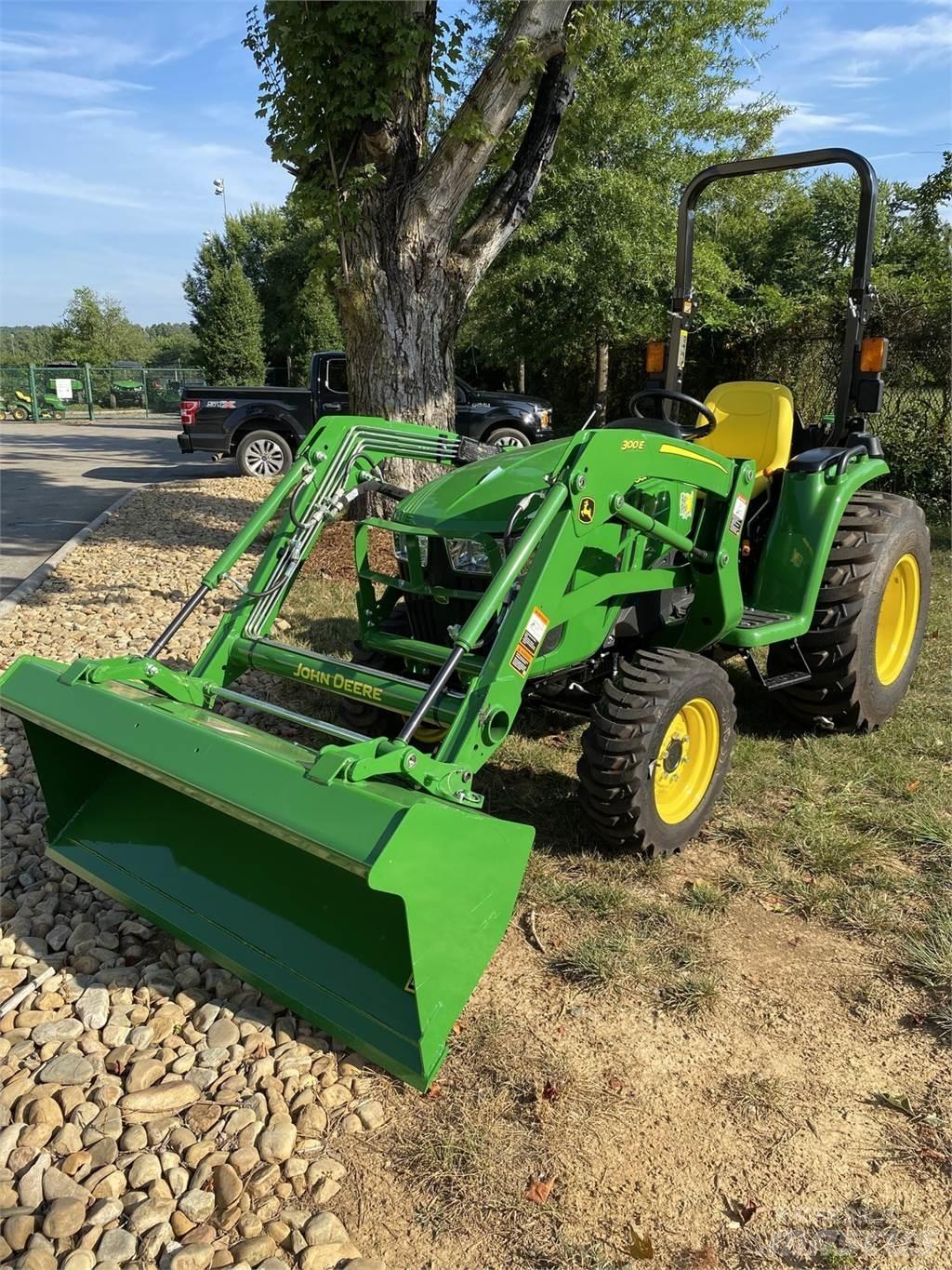 John Deere 3038E 小型曳引機