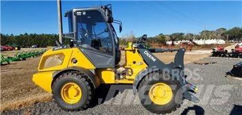 John Deere 304 G 小型裝載機