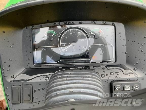 John Deere 3046R 曳引機
