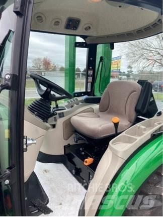 John Deere 3046R 曳引機