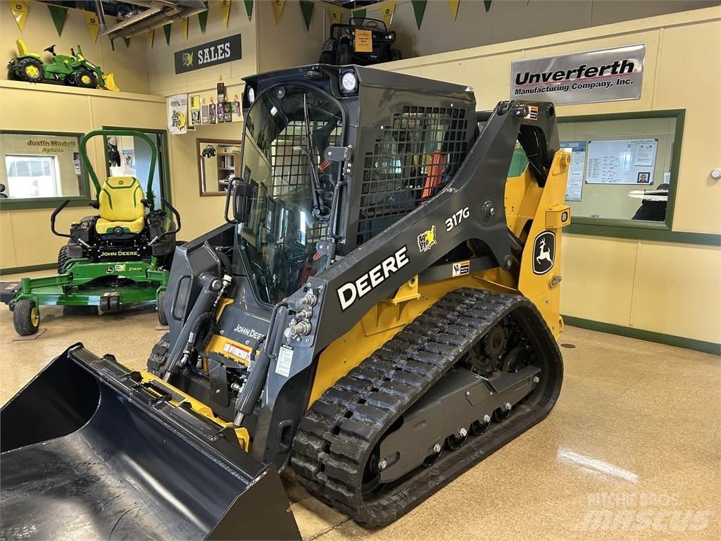 John Deere 317G 小型裝載機