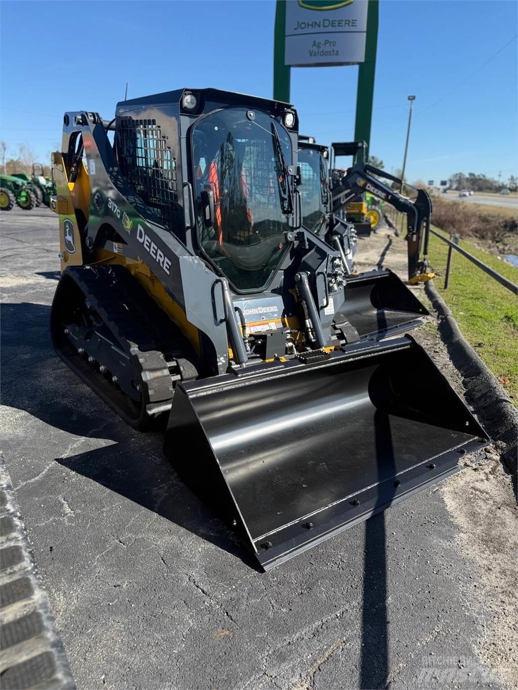 John Deere 317G 小型裝載機
