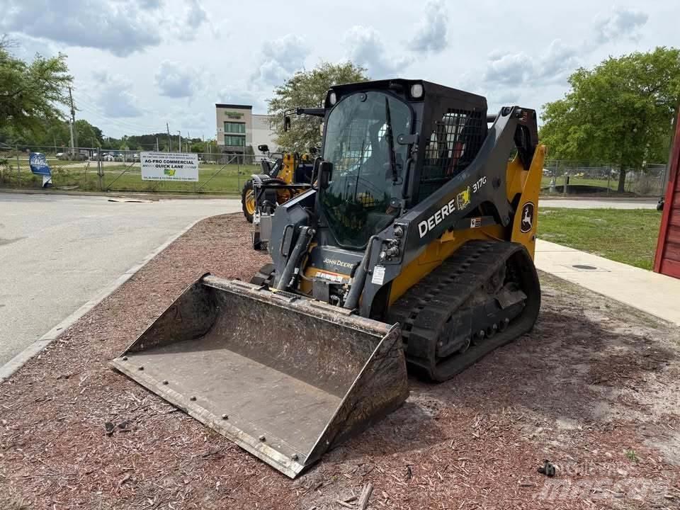 John Deere 317G 小型裝載機