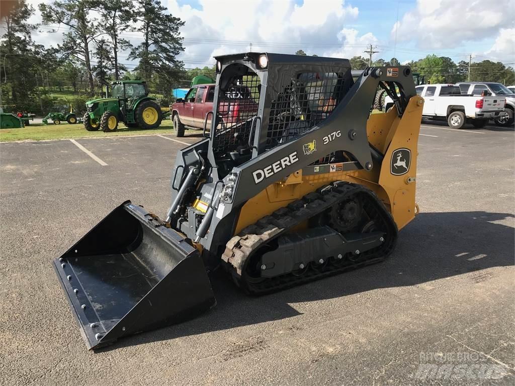 John Deere 317G 小型裝載機