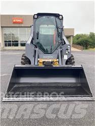 John Deere 318G 滑移轉向裝載機