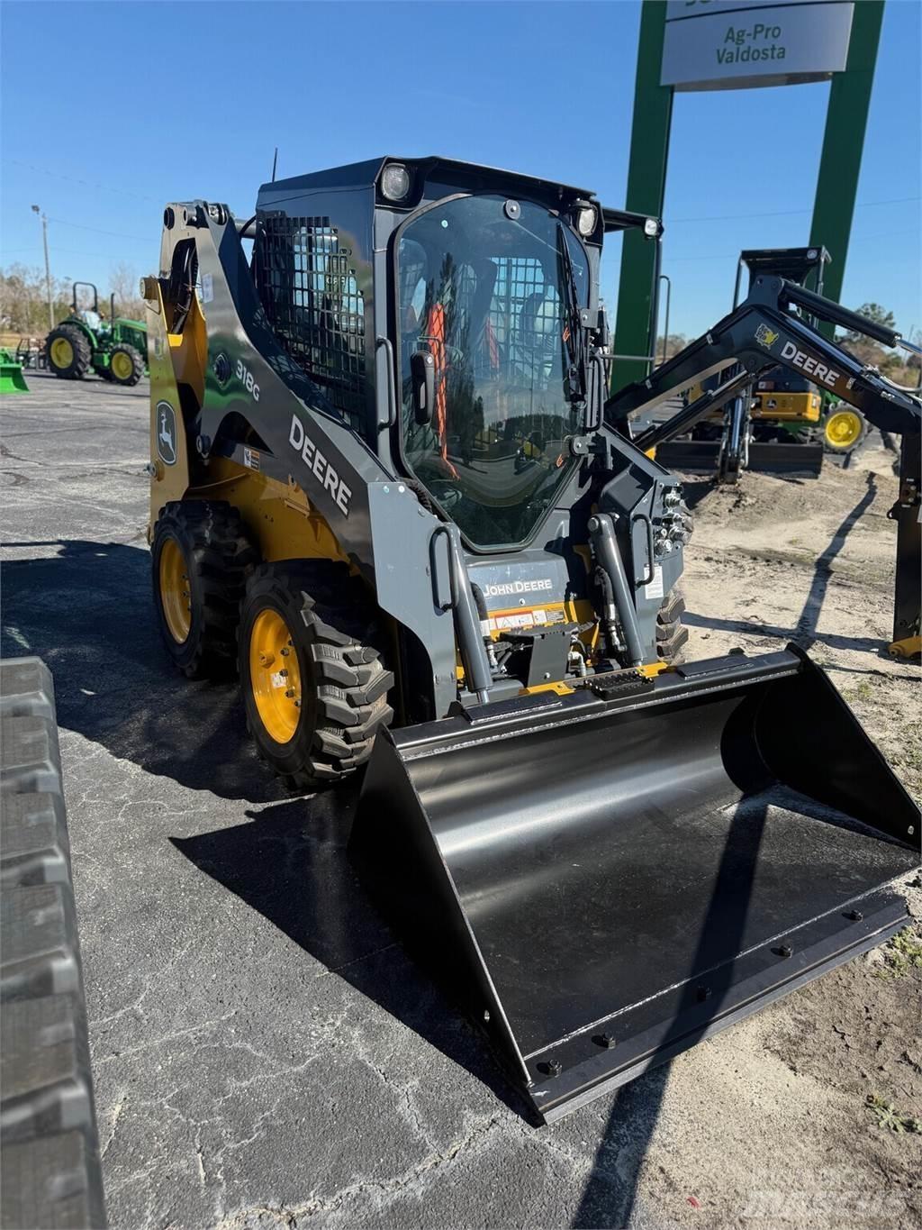 John Deere 318G 滑移轉向裝載機