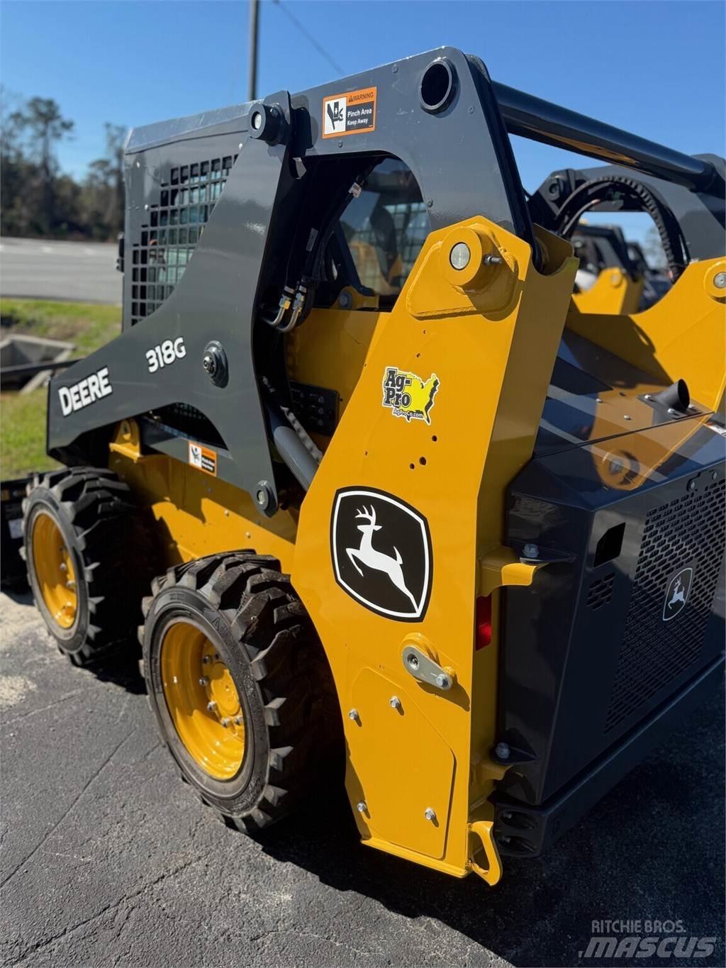 John Deere 318G 滑移轉向裝載機