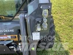 John Deere 318G 滑移轉向裝載機