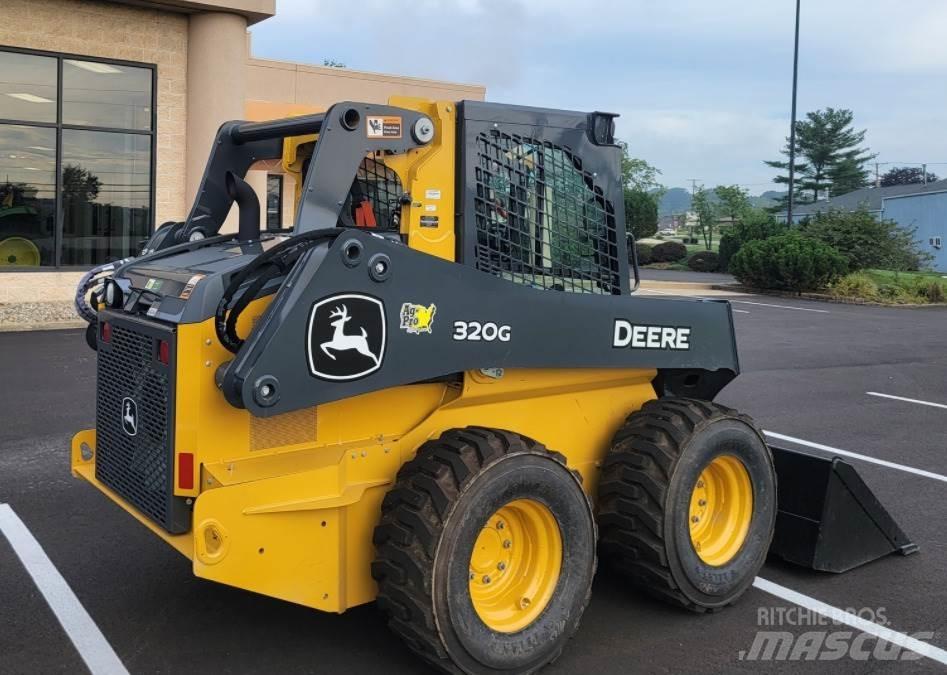 John Deere 320G 滑移轉向裝載機