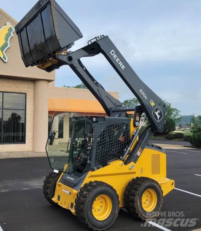 John Deere 320G 滑移轉向裝載機