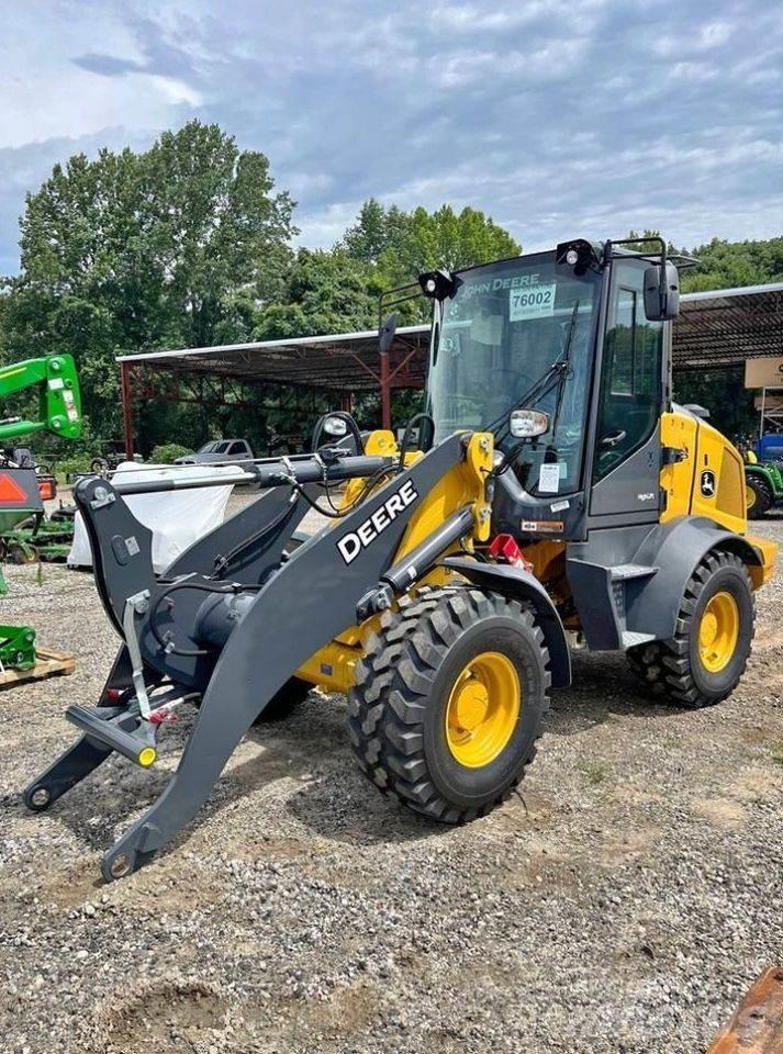 John Deere 324P 輪胎式裝載機