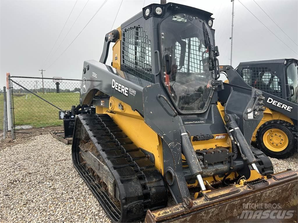 John Deere 331G 小型裝載機
