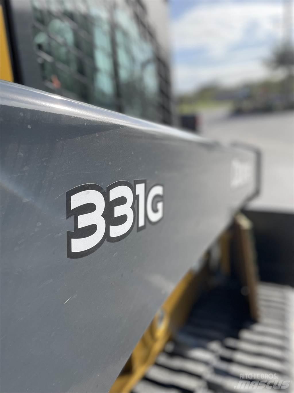John Deere 331G 滑移轉向裝載機