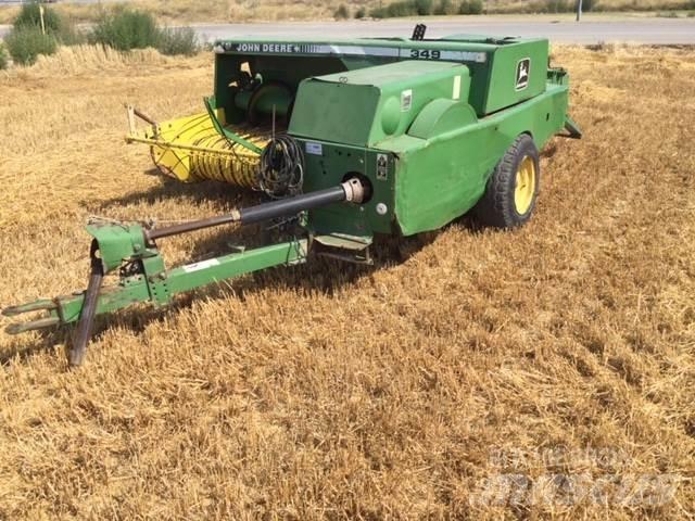 John Deere 349 方形打捆機