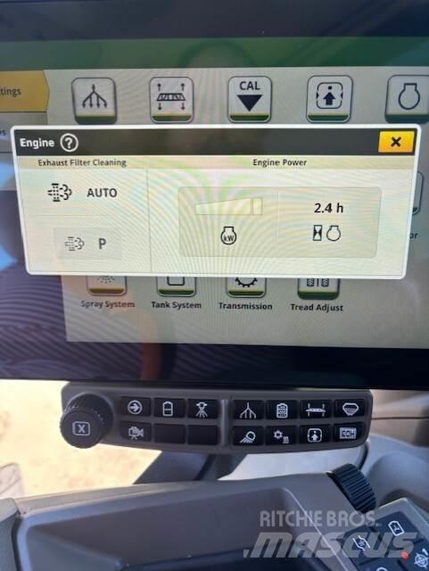 John Deere 408R 牽引式噴霧機
