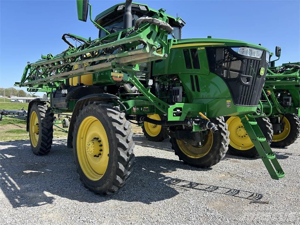 John Deere 408R 牽引式噴霧機