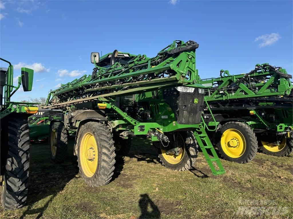 John Deere 412R 牽引式噴霧機