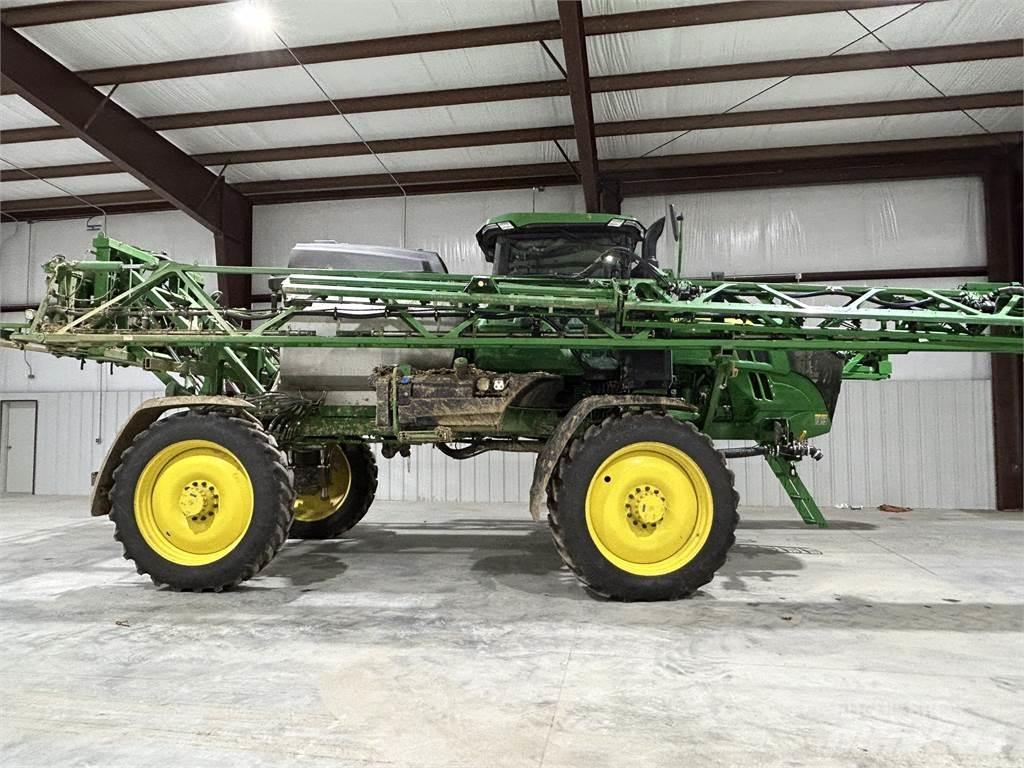 John Deere 412R 牽引式噴霧機