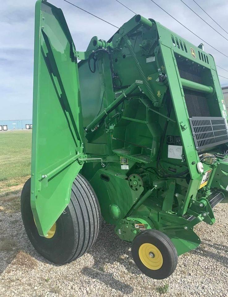 John Deere 450M 圓型牧草打包機