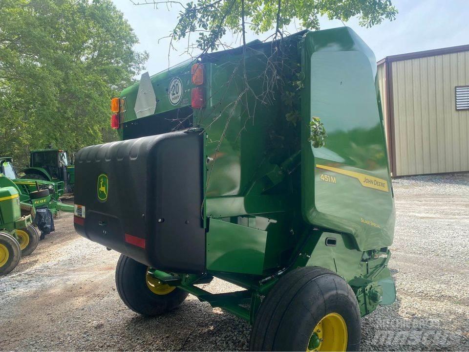 John Deere 451M 圓型牧草打包機