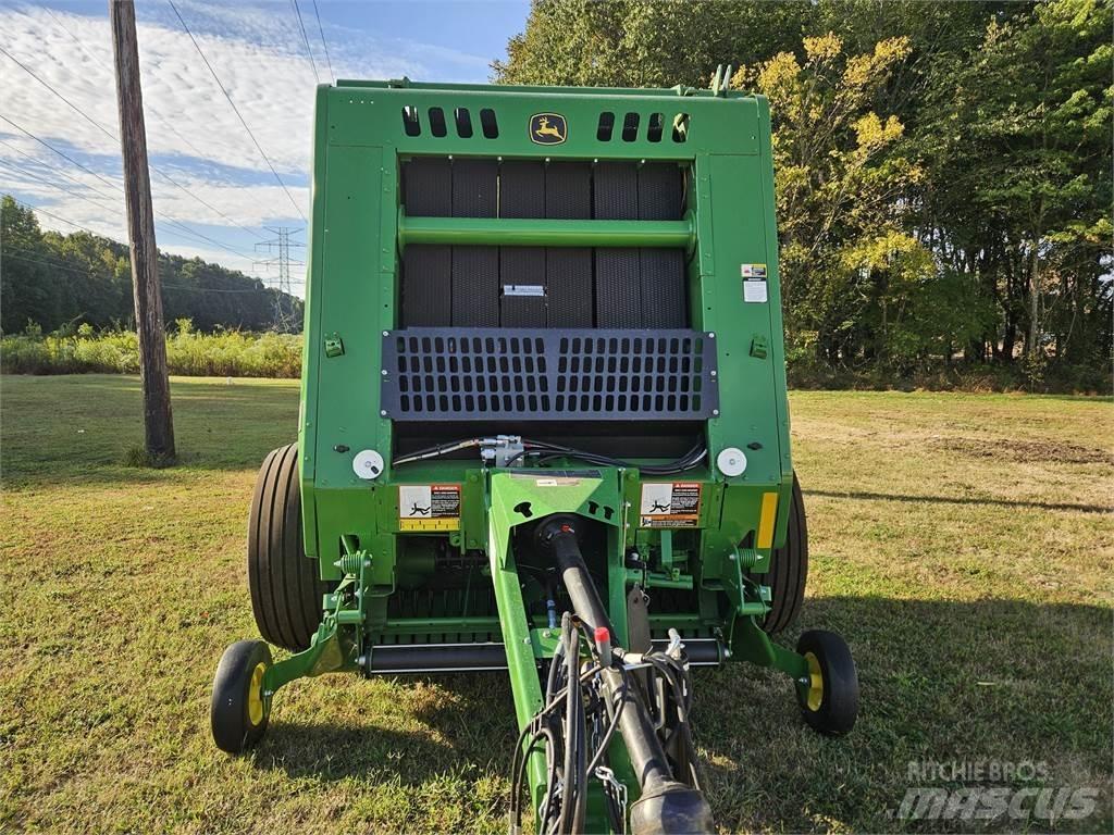 John Deere 451M 圓型牧草打包機