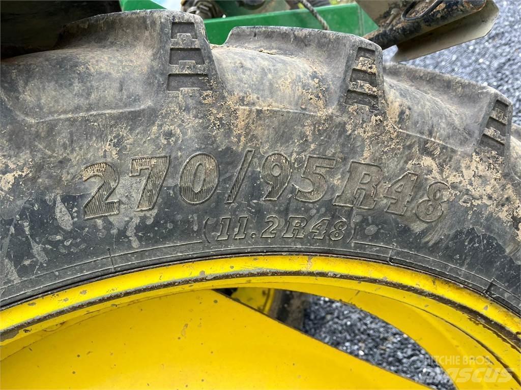 John Deere 4720 牽引式噴霧機