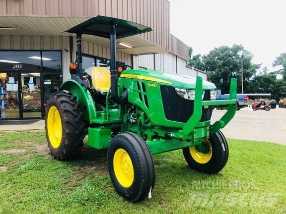 John Deere 5045E 曳引機