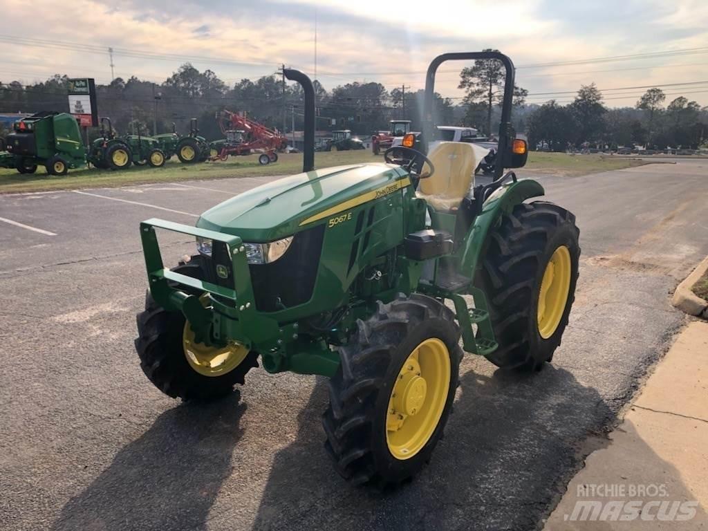 John Deere 5067E 曳引機