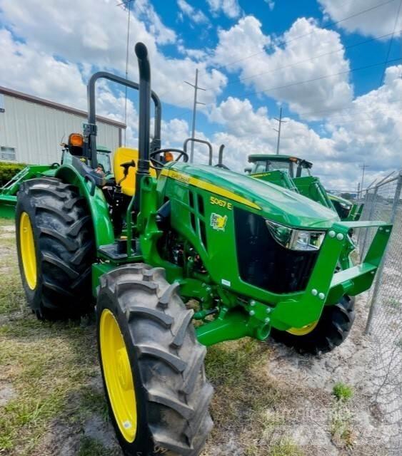 John Deere 5067E 曳引機