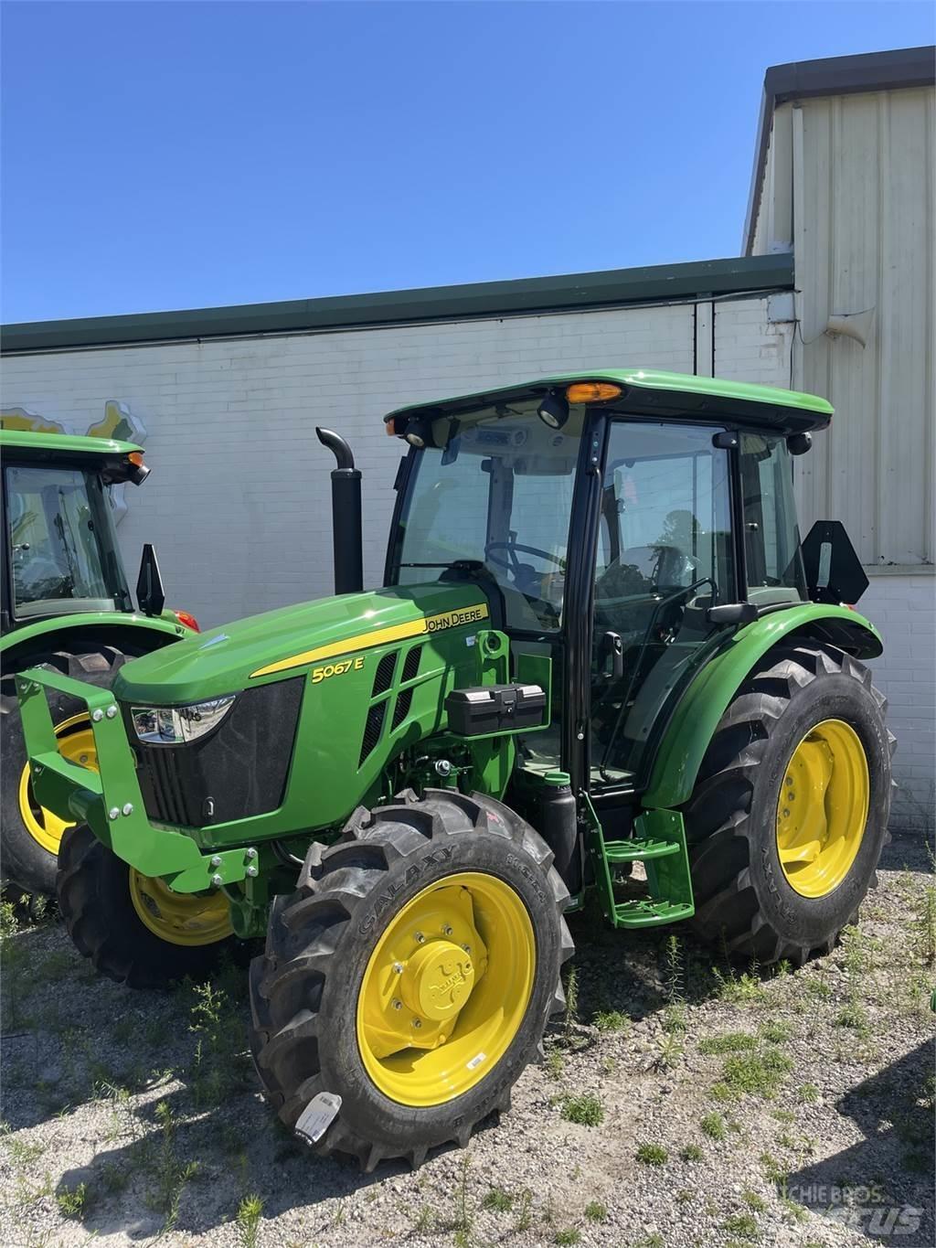 John Deere 5067E 曳引機