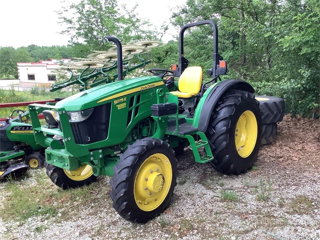 John Deere 5075E 小型曳引機