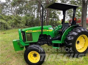 John Deere 5205 曳引機