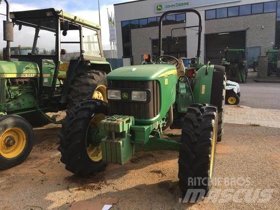 John Deere 5515 曳引機