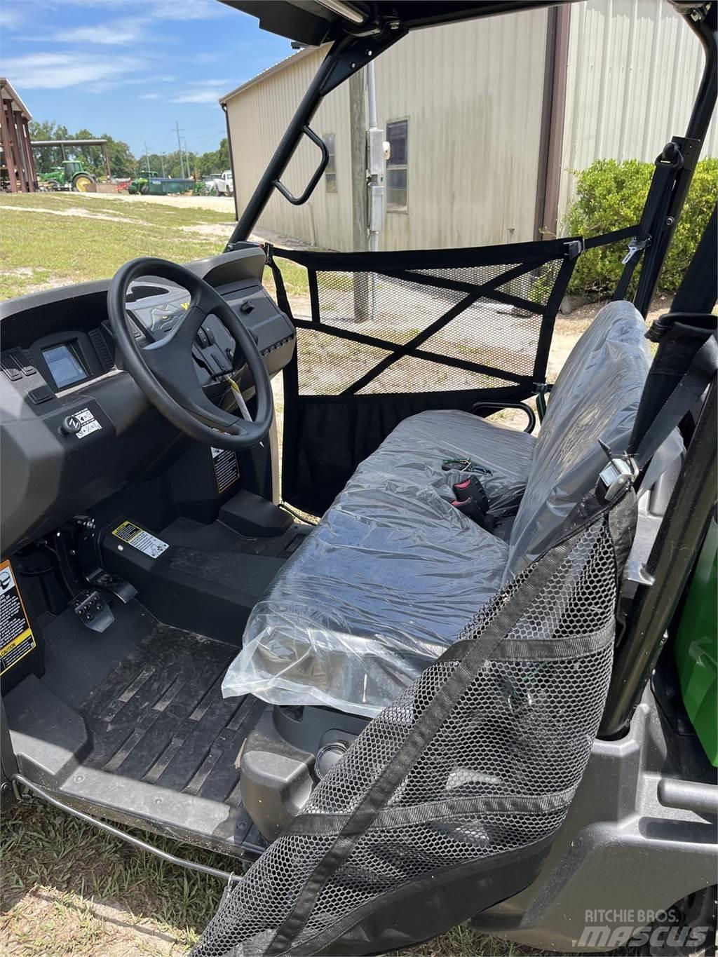 John Deere 560E 多用途機械