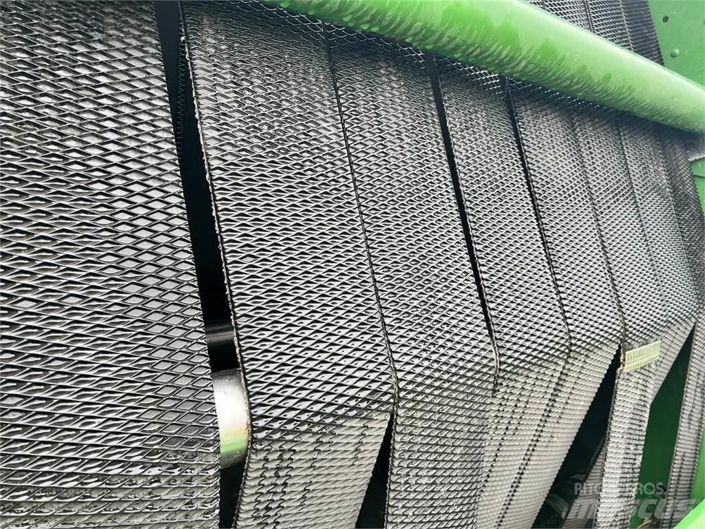 John Deere 560M 圓型牧草打包機