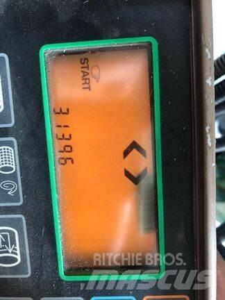 John Deere 590 圓型牧草打包機